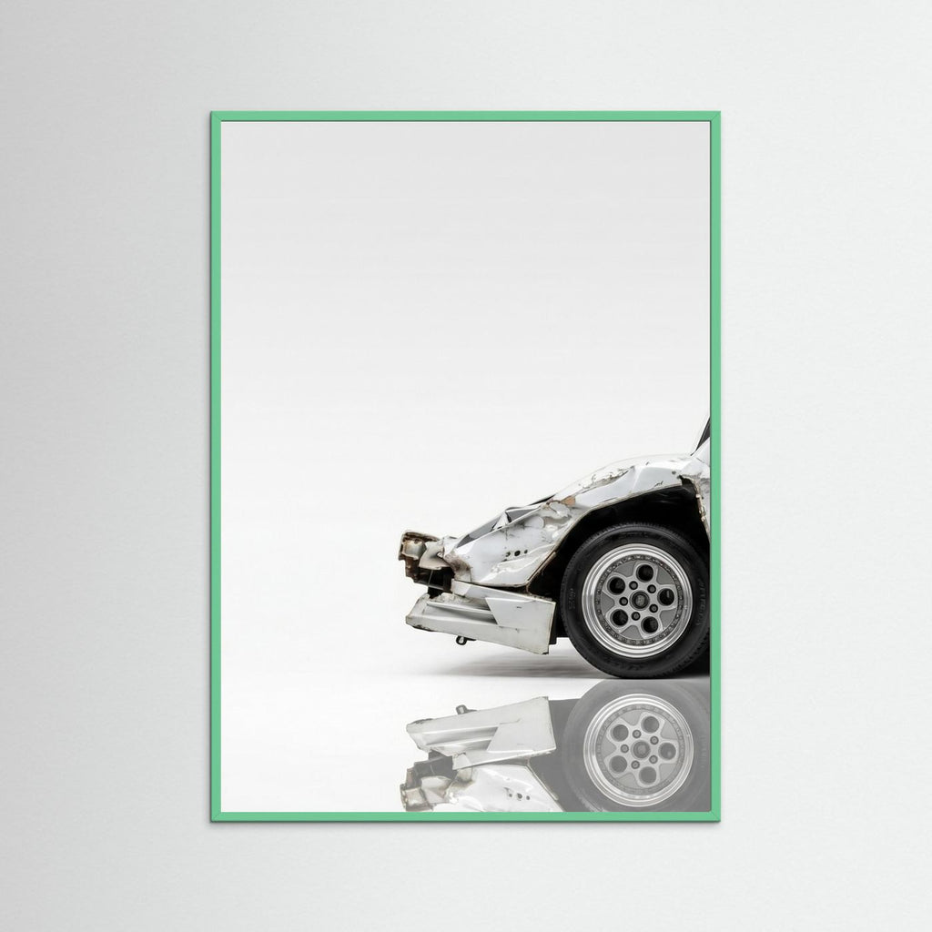 TWOWS COUNTACH CRASHED